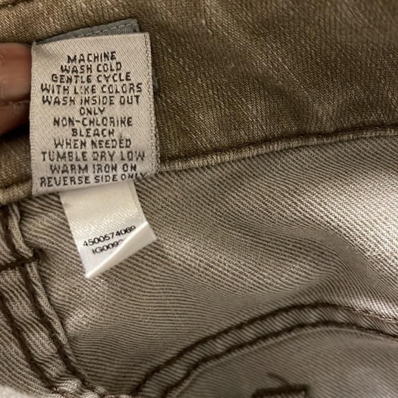 Euc Chico’s platinum jeans - Picture 9 of 12